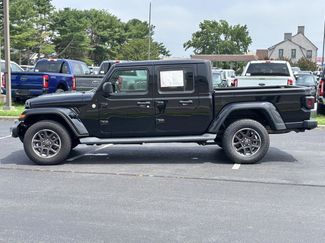 Used 2021 Jeep Gladiator Overland w/ Popular Equipment Package AWD/4WD video 2