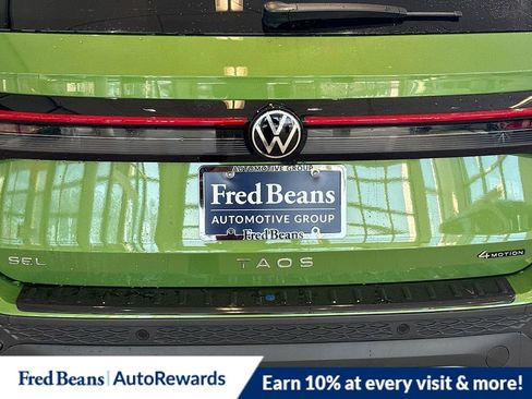 New 2026 Volkswagen Taos SEL image 17