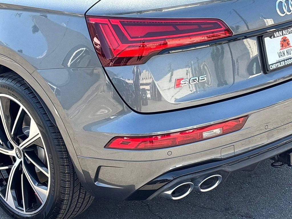 Used 2021 Audi SQ5 Premium Plus w/ Premium Plus Package AWD/4WD image 5