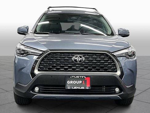 Used 2024 Toyota Corolla Cross XLE w/ Convenience Package image 3