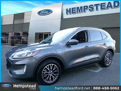 Certified 2022 Ford Escape SEL w/ Class II Trailer Tow Package FWD image 1