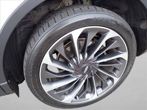 Used 2023 Lincoln Aviator Reserve w/ Equipment Group 201A AWD/4WD image 7