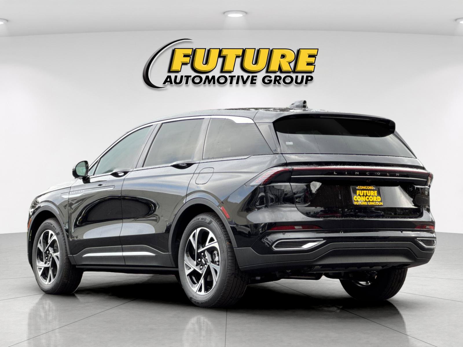 New 2026 Lincoln Nautilus Premier w/ Equipment Group 102A AWD/4WD image 5