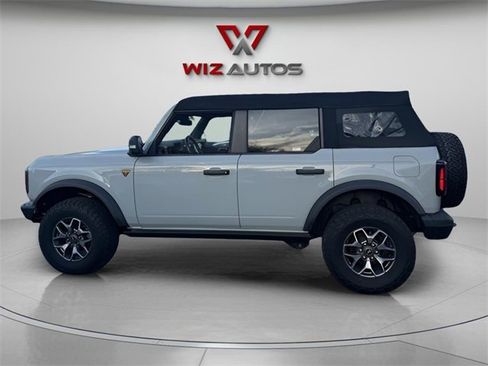 Used 2021 Ford Bronco Badlands image 8