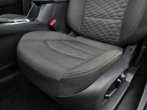 Used 2020 Chevrolet Equinox LT image 22