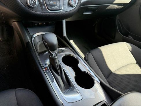 Used 2022 Chevrolet Malibu LS w/ Driver Confidence Package II FWD image 27
