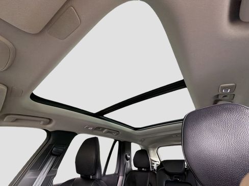 Certified 2024 Volvo XC90 B5 Plus image 22