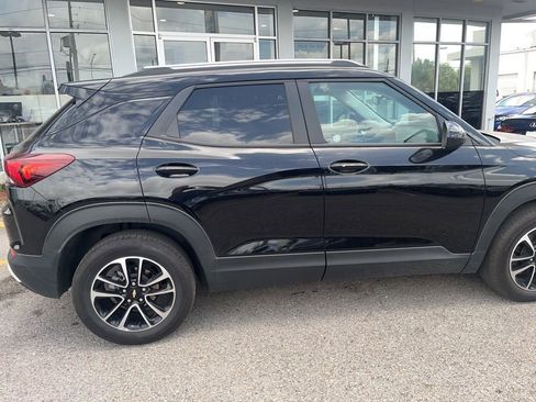 Used 2025 Chevrolet TrailBlazer LT FWD image 7