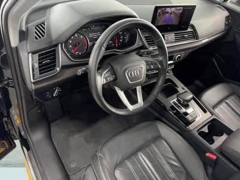 Used 2023 Audi Q5 2.0T Premium w/ Convenience Package image 4
