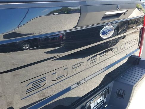 Used 2022 Ford F250 Lariat w/ Lariat Ultimate Package AWD/4WD image 10