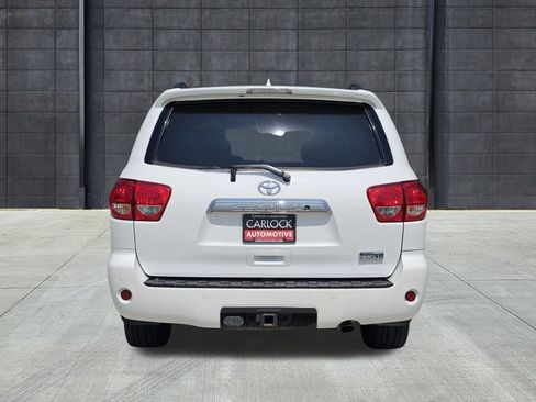 Used 2016 Toyota Sequoia Limited w/ Safety & Convenience Package RWD image 4