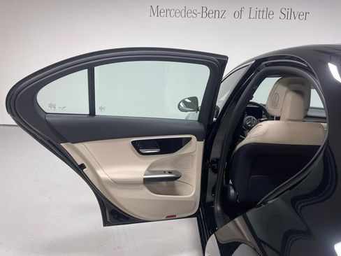 Used 2025 Mercedes-Benz C 300 4MATIC Sedan image 23