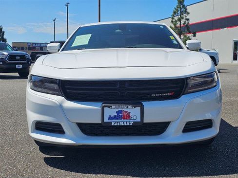 Certified 2021 Dodge Charger SXT w/ Leather Interior Group RWD image 8