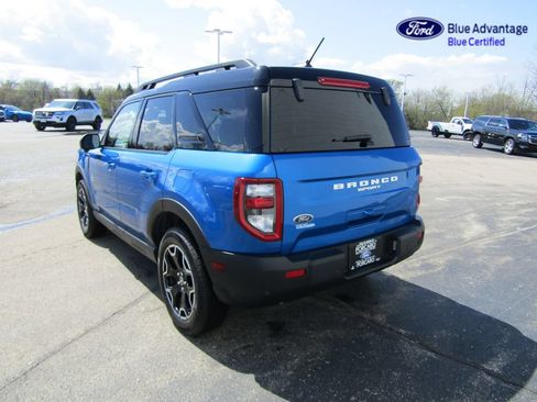 Certified 2025 Ford Bronco Sport Outer Banks w/ Outer Banks Tech Package+ AWD/4WD image 5