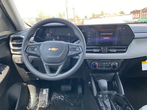 New 2026 Chevrolet TrailBlazer LT w/ LPO, Blackout Package FWD image 13