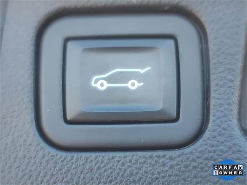 Used 2022 GMC Acadia AT4 w/ Preferred Package image 28