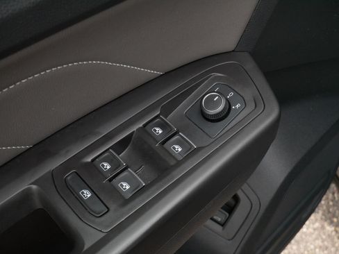 Certified 2023 Volkswagen Atlas Cross Sport SE w/ Panoramic Sunroof Package AWD/4WD image 19
