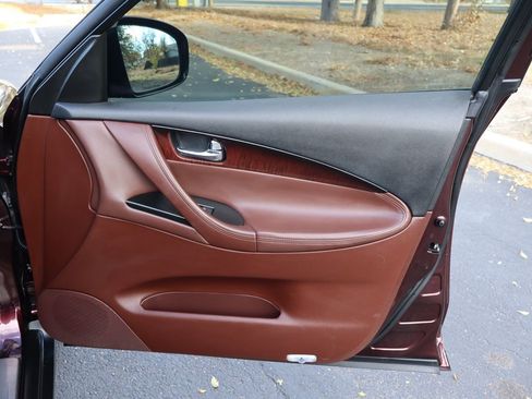 Used 2015 INFINITI QX50 Journey w/ Premium Package image 26