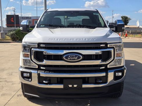 Used 2022 Ford F250 XLT w/ XLT Premium Package AWD/4WD image 2
