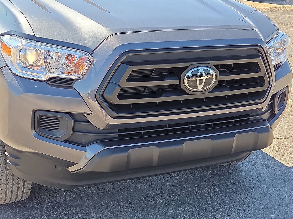 Used 2023 Toyota Tacoma SR AWD/4WD image 9