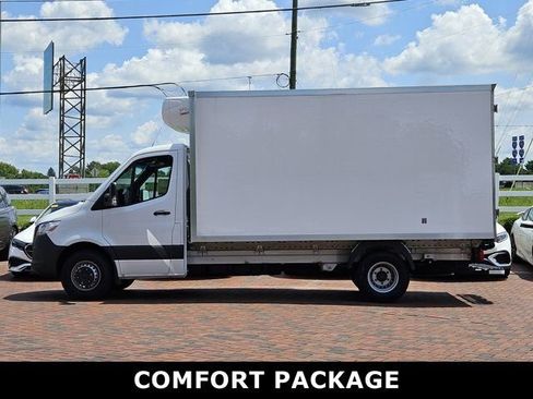 Used 2023 Mercedes-Benz Sprinter 3500 image 4