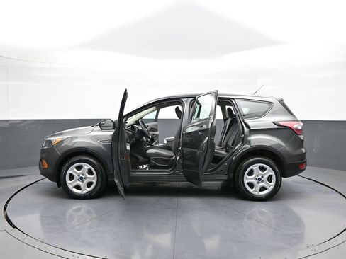 Used 2018 Ford Escape S image 41