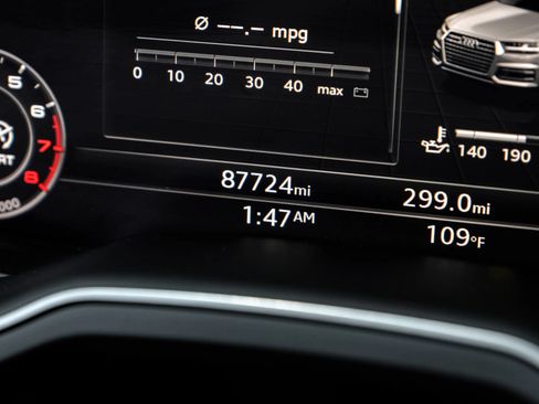 Used 2019 Audi Q7 3.0T Prestige w/ Prestige Package AWD/4WD image 18