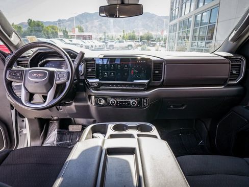 Used 2023 GMC Sierra 1500 SLE AWD/4WD image 17