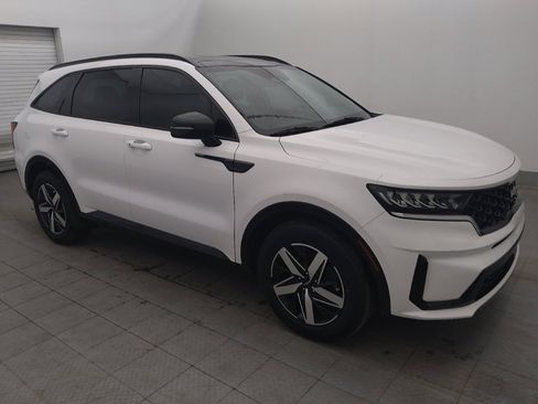 Used 2023 Kia Sorento S w/ Panoramic Sunroof Package FWD image 11