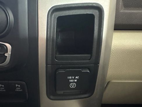 Used 2017 RAM 1500 Big Horn AWD/4WD image 25