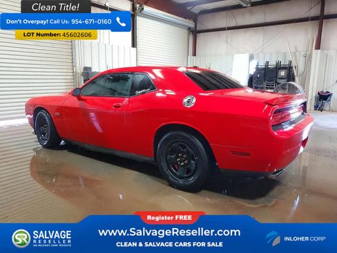 Used 2014 Dodge Challenger SRT8 image 3