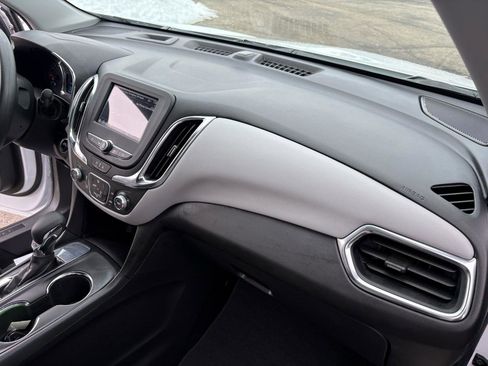 Used 2024 Chevrolet Equinox LS w/ LS Convenience Package image 39