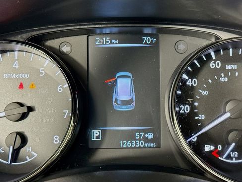 Used 2017 Nissan Rogue SV FWD image 16