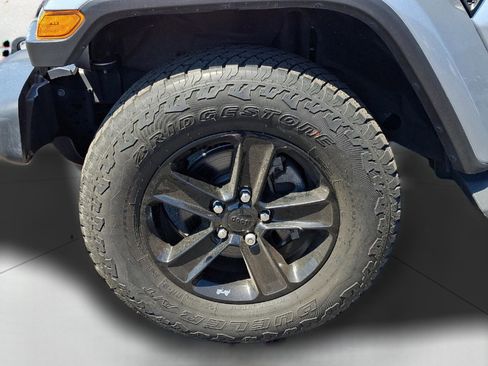 Used 2021 Jeep Wrangler Unlimited Sahara AWD/4WD image 70