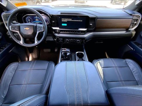 Used 2023 Chevrolet Silverado 1500 High Country w/ Technology Package image 14