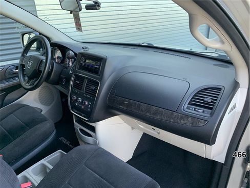 Used 2013 Dodge Grand Caravan SE FWD image 30