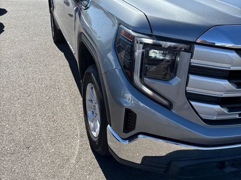 Used 2023 GMC Sierra 1500 SLE AWD/4WD image 4