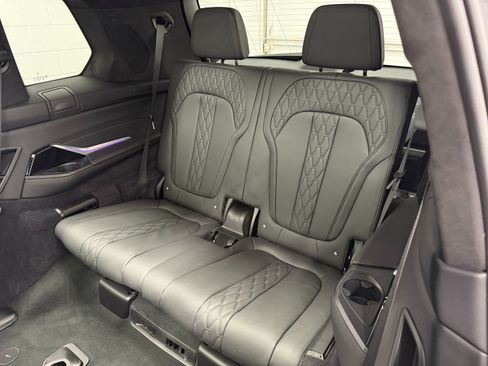 Used 2024 BMW X7 M60i AWD/4WD image 21