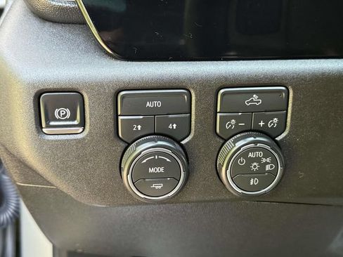 Certified 2026 Chevrolet Silverado 1500 RST AWD/4WD image 22