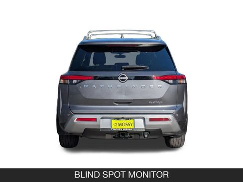 Used 2025 Nissan Pathfinder Platinum w/ Cargo Package FWD image 9