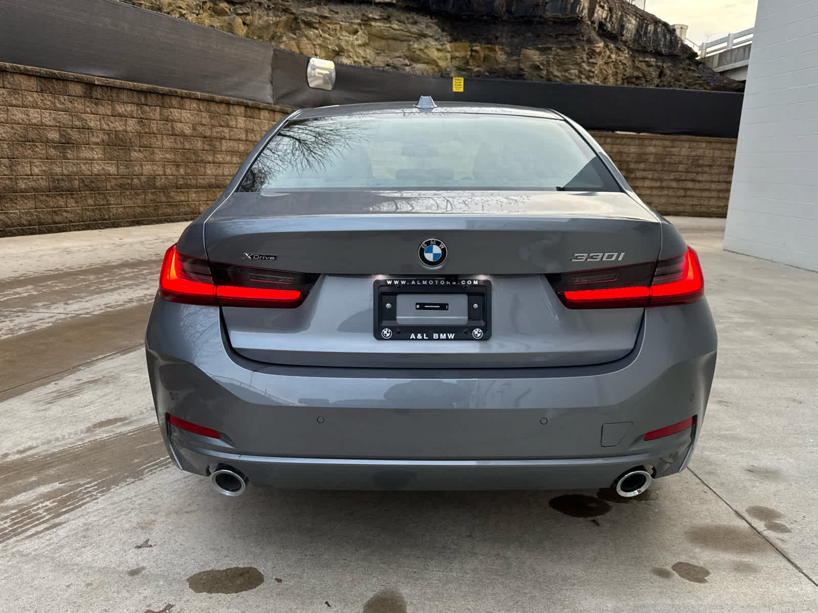 Used 2026 BMW 330i xDrive Sedan w/ Convenience Package AWD/4WD image 4
