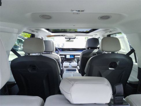 New 2026 Lincoln Navigator L Reserve AWD/4WD image 20