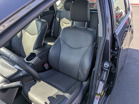 Used 2015 Toyota Prius Four image 11