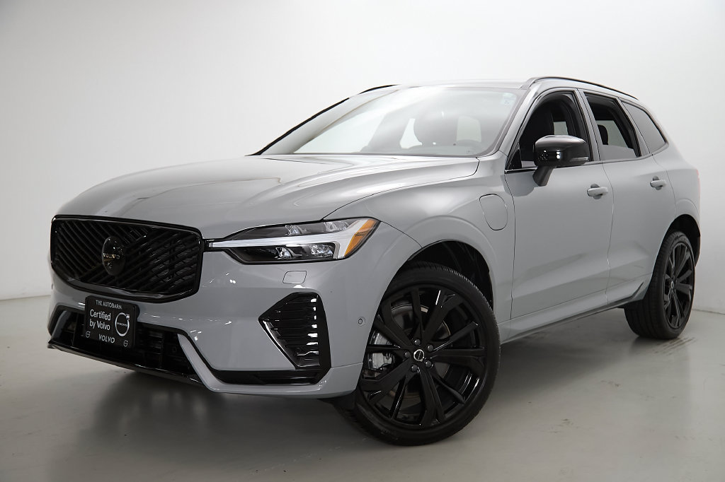 Certified 2026 Volvo XC60 T8 Ultra AWD/4WD image 2