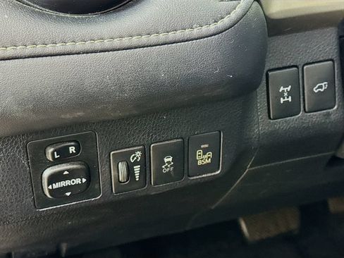 Used 2013 Toyota RAV4 Limited AWD/4WD image 11