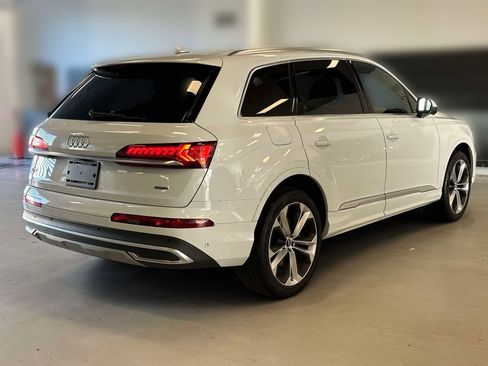 Used 2022 Audi Q7 3.0T Premium Plus w/ Premium Plus Package AWD/4WD image 4