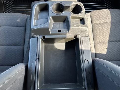 Used 2023 Chevrolet Silverado 1500 LT AWD/4WD image 35