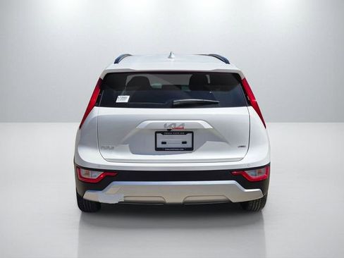 New 2026 Kia Niro EX FWD image 5