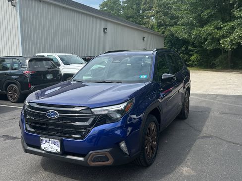 Used 2025 Subaru Forester Sport AWD/4WD image 1