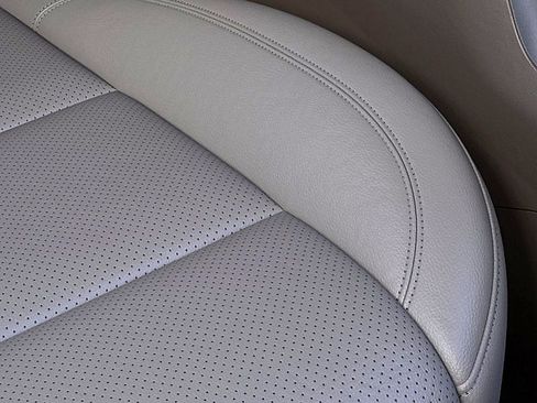 New 2026 GMC Sierra 1500 SLT image 21